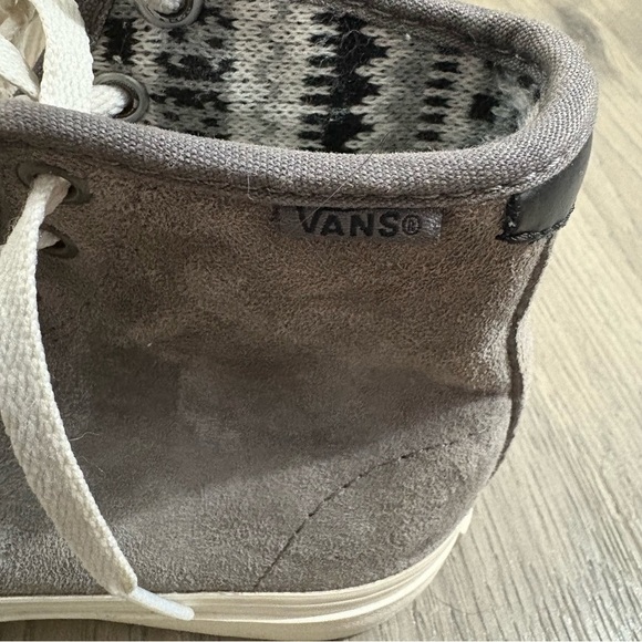 Van's Skate Gray High Top Suede Fleece Lined Women's Sz 6 Retro Boho - Picture 9 of 10